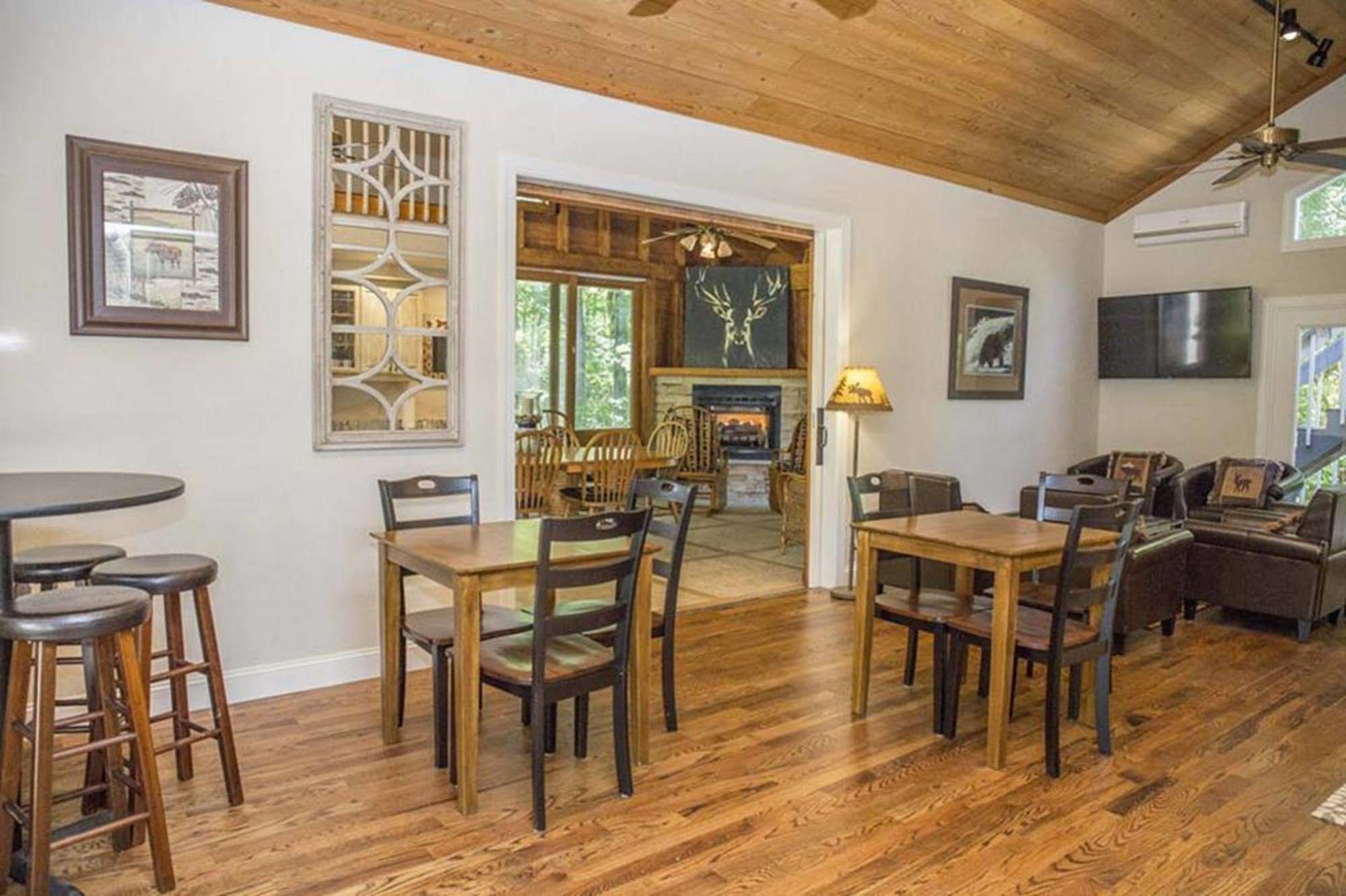 Brook Trout Inn Sapphire ภายนอก รูปภาพ
